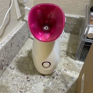 Face steamer